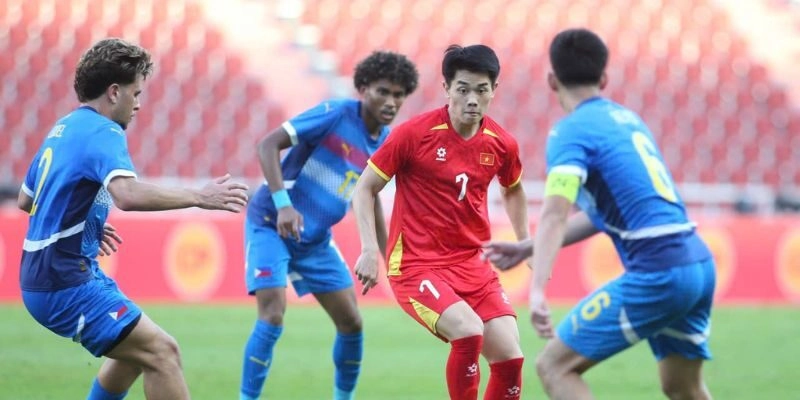Bóng đá Việt Nam hôm nay trực tiếp tại FPT Play chất lượng